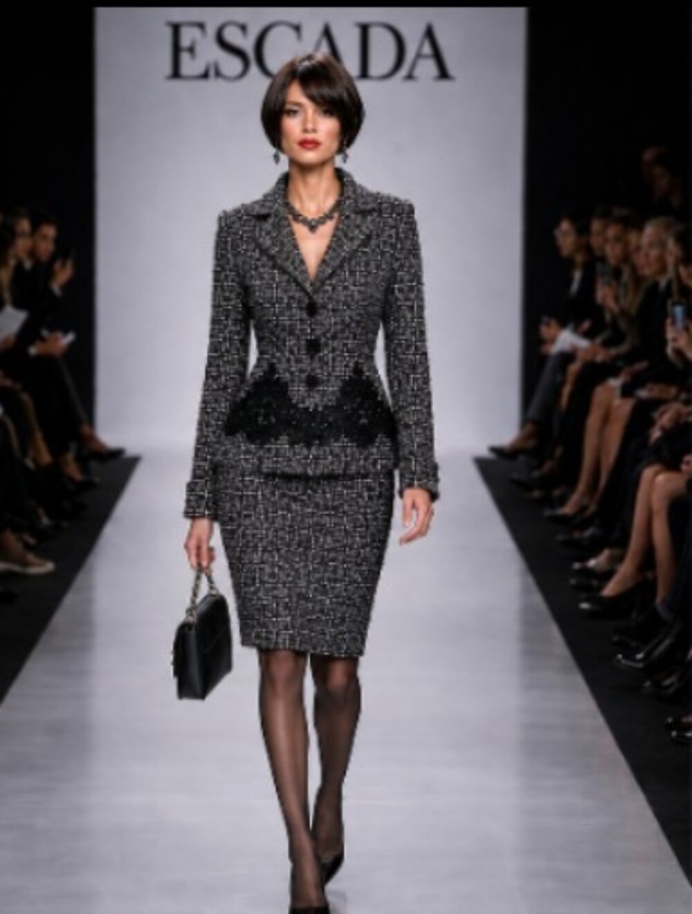 EXQUISITE ESCADA BOUCLE LACE WOOL COTTON BLEND BLACK WHITE TWEED SKIRT SUIT 10/8
